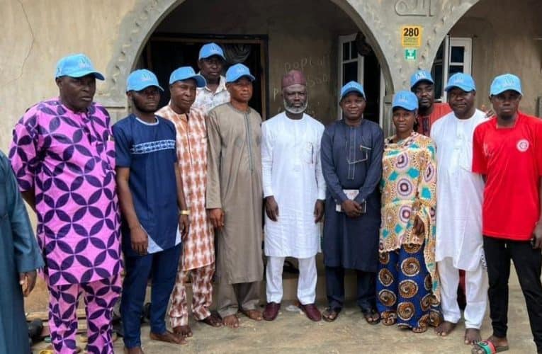 Breaking:Kwara PDP Governorship campaign council members dump party, move to APC