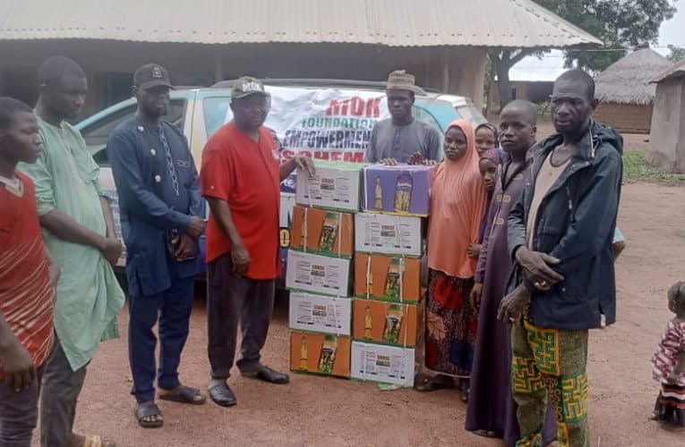Empowering Farmers 2025: Ifelodun LG, MOK Foundation distributes Chemicals, other farm inputs to farmers in Babanla Town