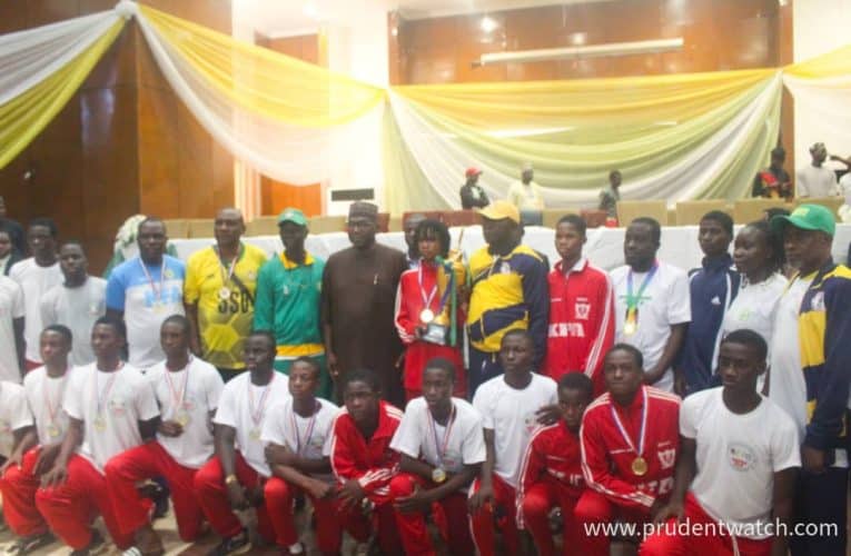 Federation Cup Victory: Governor AbdulRazaq Gifts Kwara United players N5million, one plot of Land Each