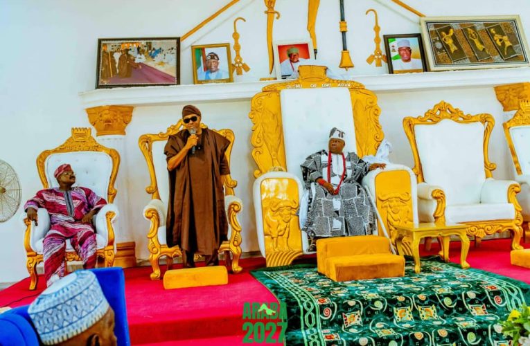 Femi Saani Secures Royal Endorsement Ahead of Decisive APC Primaries