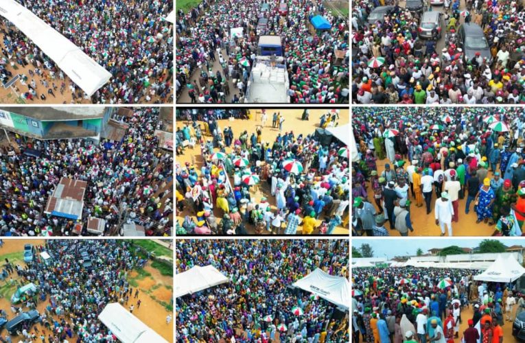Over 2,500 APC Members Decamp to PDP in Offa, Say AbdulRahman-led Govt is Retrogressive to the Community