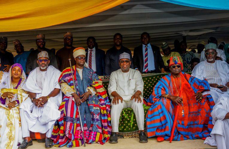 Gov AbdulRazaq graces Chief Imam of Offa’s Maolud, donates #60m for hospital project, scholarships